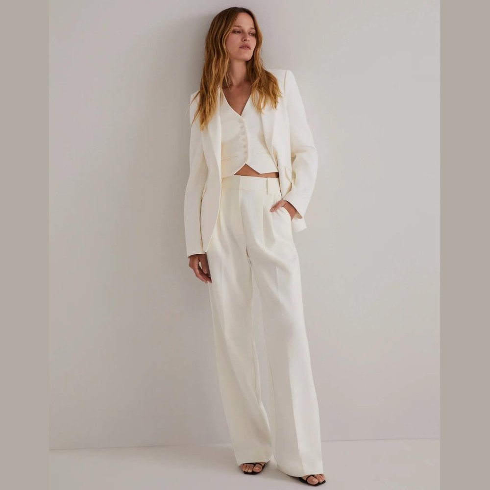 Favorite Daughter The Favorite Pant in Ivory - Picture 2 of 15